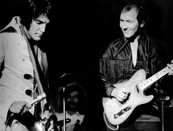 Elvis Presley y James Burton creador del chicken pickin