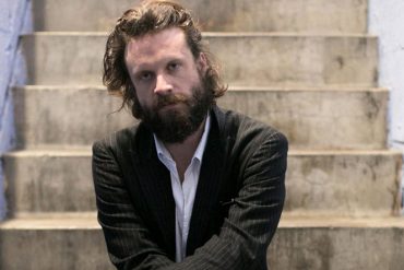 Father John Misty presenta nuevas canciones