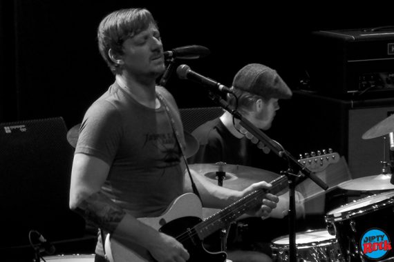 Sturgill Simpson vaticinó el fin del mundo en Make Art not Friends