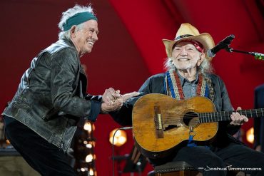 Willie Nelson cerró su 90 cumpleaños junto con Keith Richards 2023