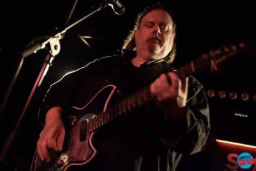 Matthew Sweet sufre un derrame cerebral y necesita de tu ayuda