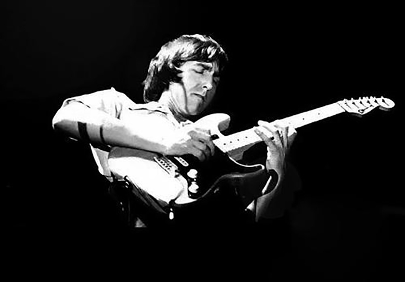 Adi%C3%B3s-a-Allan-Holdsworth-la-guitarr